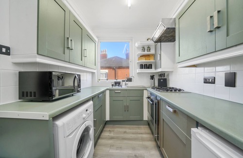 Golborne Apartment | Red Rum Apartment by Stone Pit Apartments