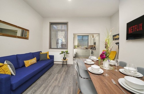 Golborne Apartment | Red Rum Apartment by Stone Pit Apartments