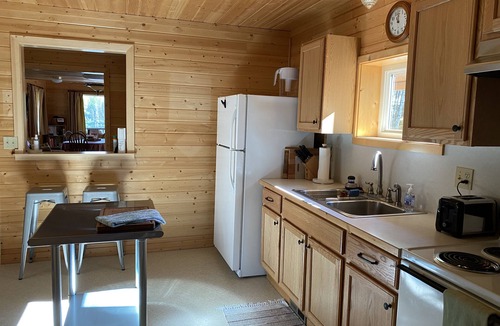 Susitna North Cabin | Red Sled Lakefront Cabin