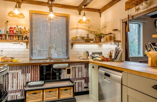 Brading House | Red Squirrel Batch - One Bedroom House, Sleeps 2