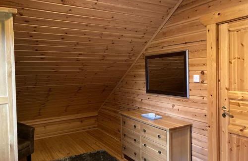 Keith Ski Chalet | Red Squirrel log cabin with hot tub