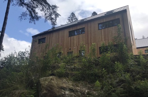 Crianlarich Ski Chalet | Red Stag with stunning loch and waterfall view