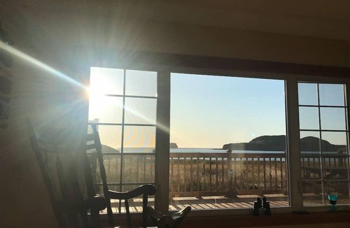 Twillingate Cottage | Red Sunset Cottage in Twillingate