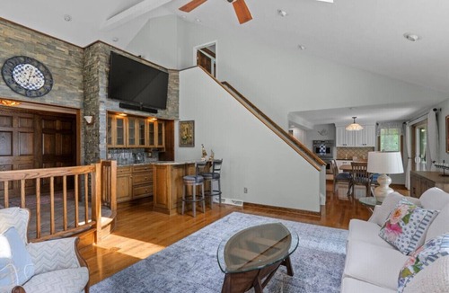 Skaneateles House | Red Tail Retreat-Family Memories
