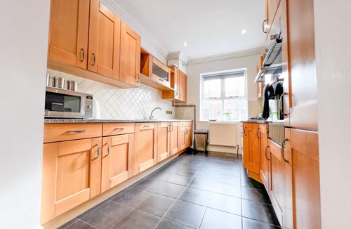 Frampton House | Redbourne Terrace Holiday Home