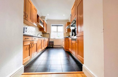 Frampton House | Redbourne Terrace Holiday Home