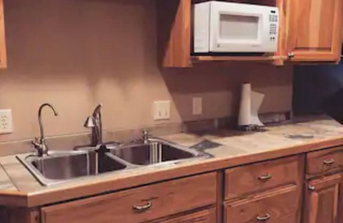 Butte Des Morts House | Redbrick Inn and Retreat Behringer Suite