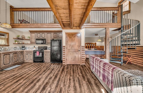 Dora Cabin | Redbud Cabin – Spacious Family Retreat with Loft, Near River & Trails