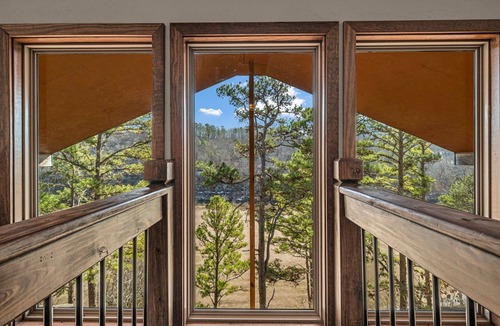 Dora Cabin | Redbud Cabin – Spacious Family Retreat with Loft, Near River & Trails