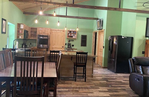 Milo Cabin | Redbud Honey - Country Cabin away from it all
