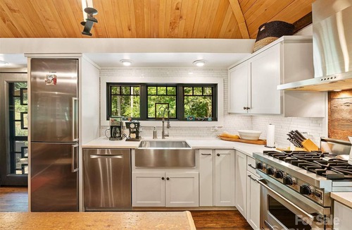 Bakersville Cabin | Redbud Lane