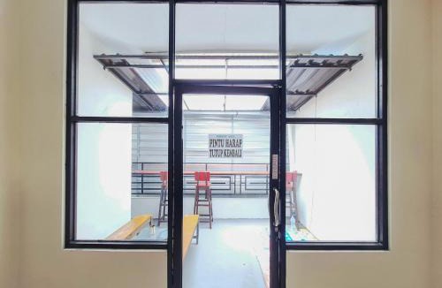 Mlati Hotel | RedDoorz at Greenhouse Tegalwaras Palagan