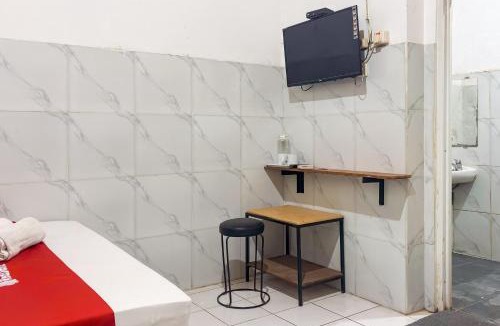 Central Yogyakarta Hotel | RedDoorz at Hotel AVA Malioboro