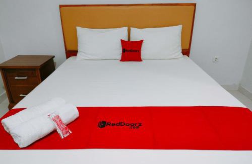 Temon Hotel | RedDoorz at Omah Candi Sari near Airport YIA