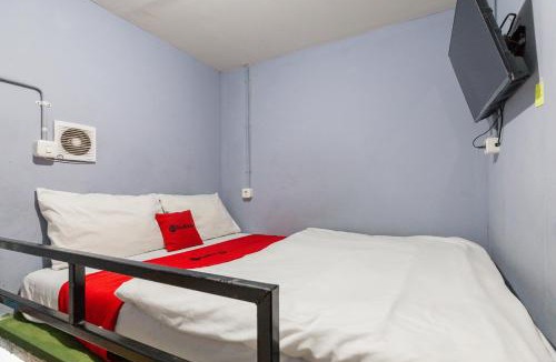 Kemang Hotel | RedDoorz At Stariez Kemang