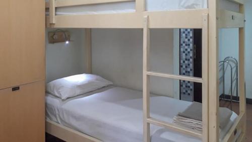 Manado City Centre Hostel | RedDoorz Hostel @ Manado Green Hostel