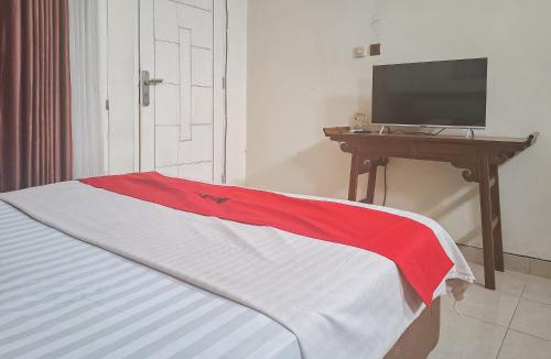 Ciloto Hotel | RedDoorz @ Hotel Arwana Safari Puncak