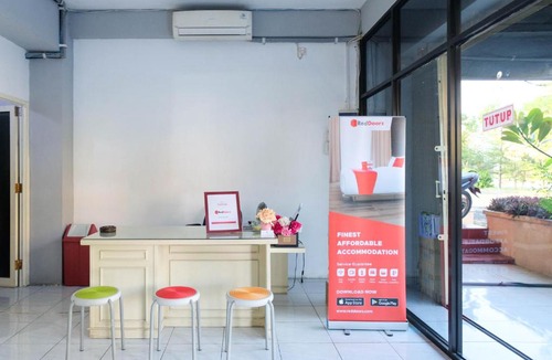 West Semarang House | RedDoorz near Ahmad Yani Airport 3