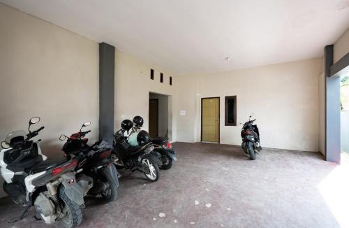 Samarinda Hotel | RedDoorz near Big Mall Samarinda