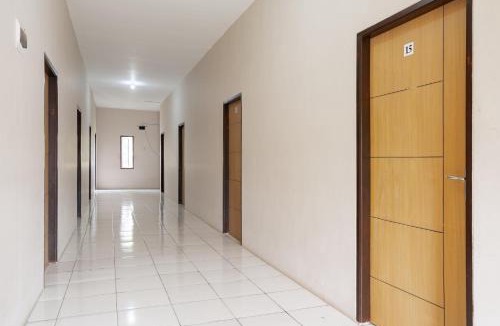Samarinda Hotel | RedDoorz near Big Mall Samarinda