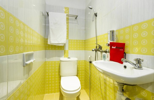 Gambir House | Reddoorz near Gajah Mada Plaza 2