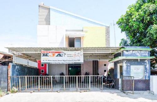 Tegal House | RedDoorz near GOR Wisanggeni