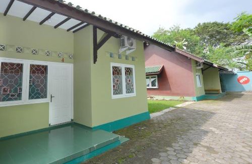 Depok Hotel | RedDoorz near Institut Pertanian Yogyakarta