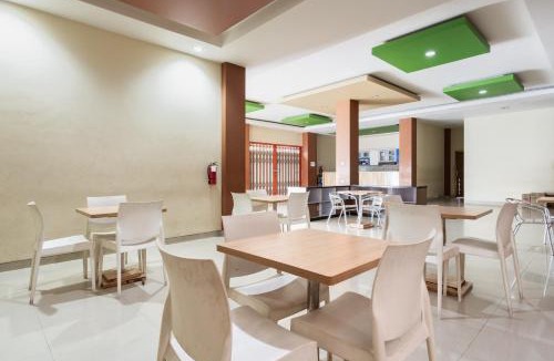 Samarinda Hotel | RedDoorz near Islamic Center Samarinda