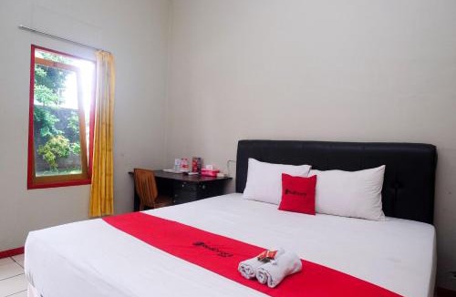 Purwokerto House | RedDoorz near Kampus UMP Purwokerto
