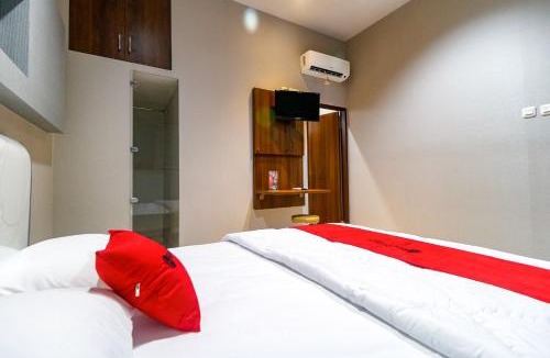 Kedoya Utara House | RedDoorz near Kebon Jeruk Jakarta