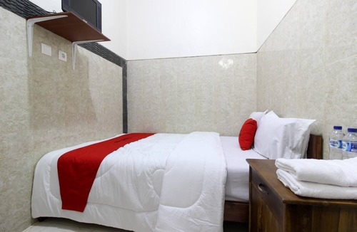Pakem Hotel | RedDoorz near Museum Gunung Merapi