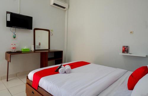 Berbah Hotel | RedDoorz near Padang Golf Adisucipto