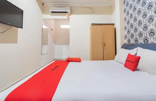 Balikpapan Hotel | RedDoorz near Pasar Klandasan Balikpapan