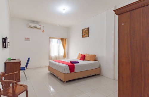 Samarinda House | RedDoorz near Samarinda Square