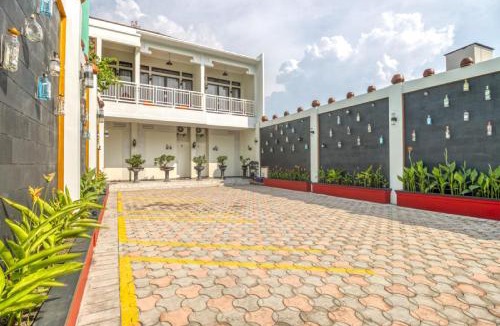 Yogyakarta House | RedDoorz Plus near Gembira Loka Zoo 2