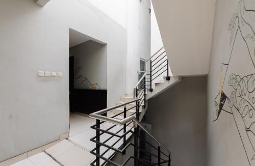 Kebon Kacang House | RedDoorz Plus near Grand Indonesia Jakarta