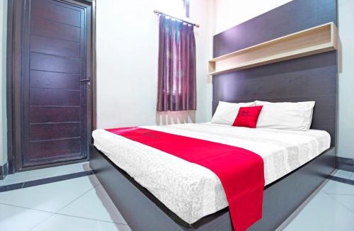 Setiabudi House | RedDoorz Plus near Isola UPI