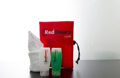 Tanjung Duren Utara Hotel | RedDoorz Plus near Mall Ciputra Jakarta