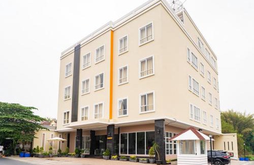 Serpong House | RedDoorz Plus near Teras Kota 3