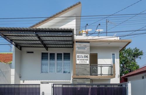 Tegal House | RedDoorz Plus Syariah near Stasiun Tegal 2
