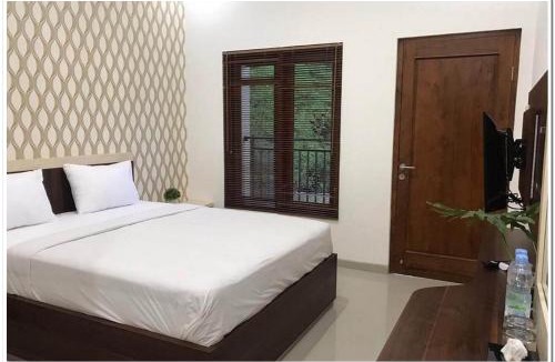 Candi Binangun Hotel | RedDoorz Syariah at Omah Sawah