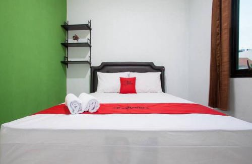 Ketintang House | RedDoorz Syariah near DBL Arena 2