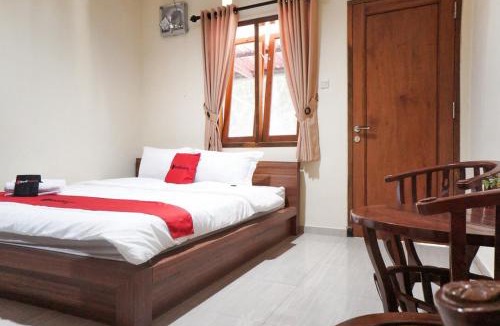 Asrikaton House | RedDoorz Syariah near Exit Tol Malang
