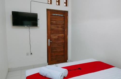 Banguntapan Hotel | RedDoorz Syariah near Jogja Expo Center