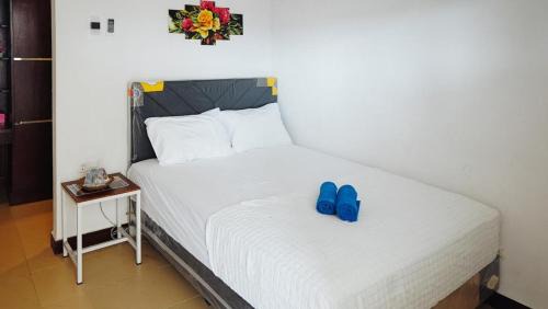 Mataram Hotel | RedDoorz Syariah near RSUD Mataram Lombok 2