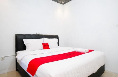 Wates House | RedDoorz Syariah Near Stasiun Wates