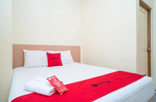 Banjarmasin House | RedDoorz Syariah near Taman Siring 2