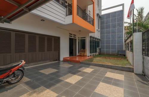 Tanjung Duren Utara House | RedDoorz @ Tanjung Duren
