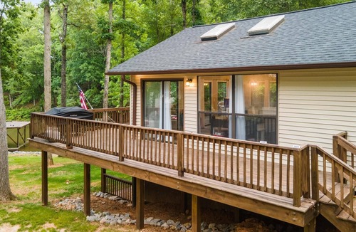 Macon House | Redemption Retreat at Lake Gaston