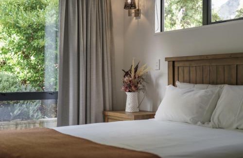 Arthur's Point Apartment | Redfern Retreat